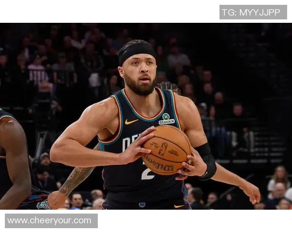 14中3还存5失误！坎宁安被逼三节打卡吞惨败 美球迷：联盟该查询他